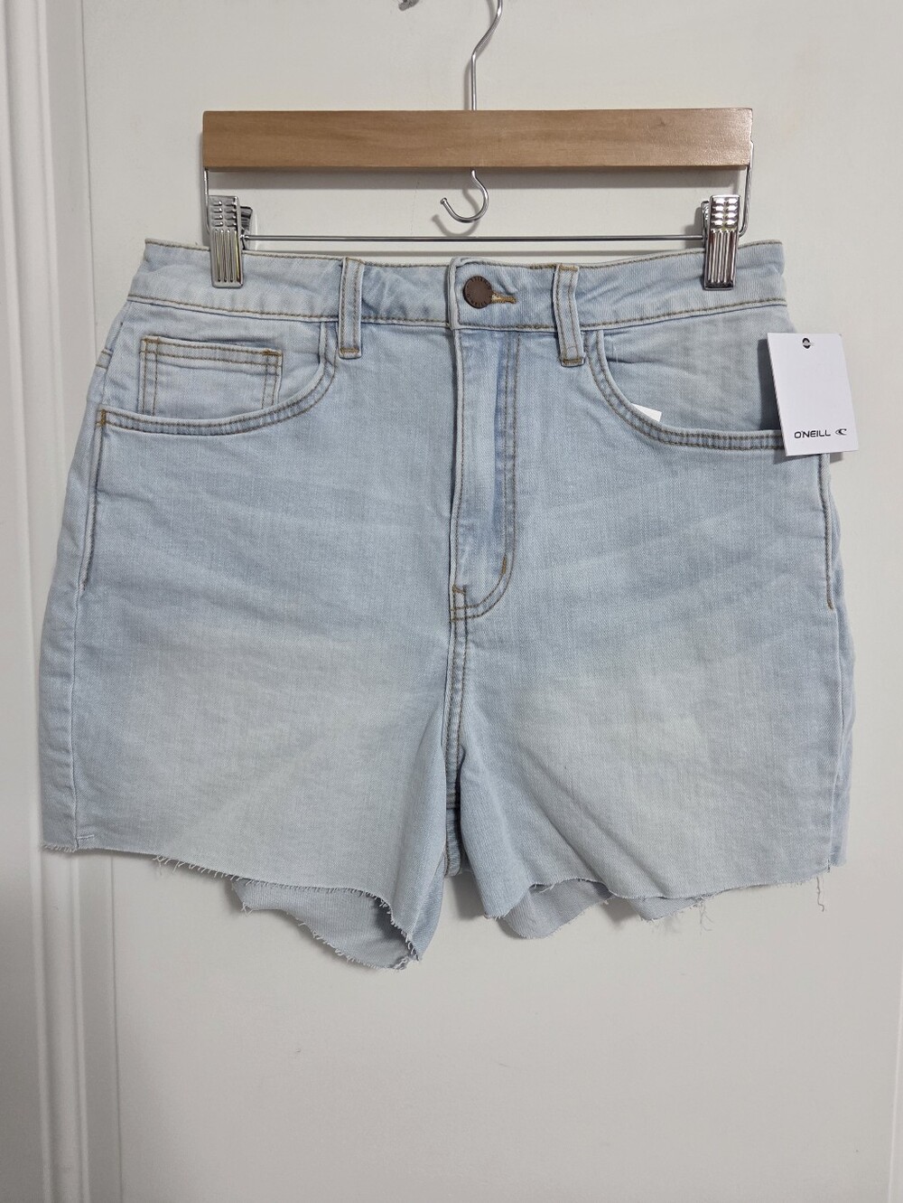 NWT - O'Neill Women's Walker Denim Shorts - Size 29
